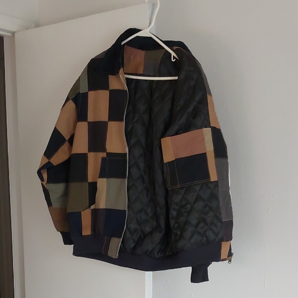 Checkered Jacket with Front Pocket - Picture 3 of 8